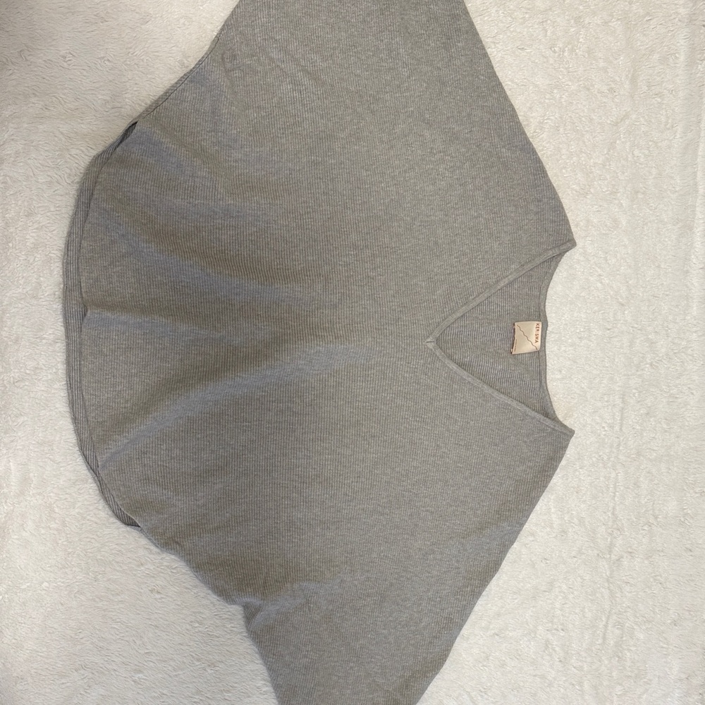 Kerisma Gray V-Neck Knit Top
